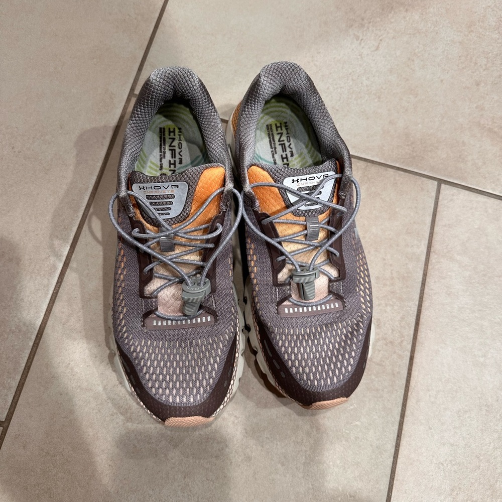 Under Armour HOVR Infinite Sneakers Women’s 9.5